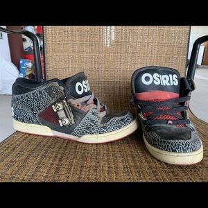 Im not cool enough to wear them.